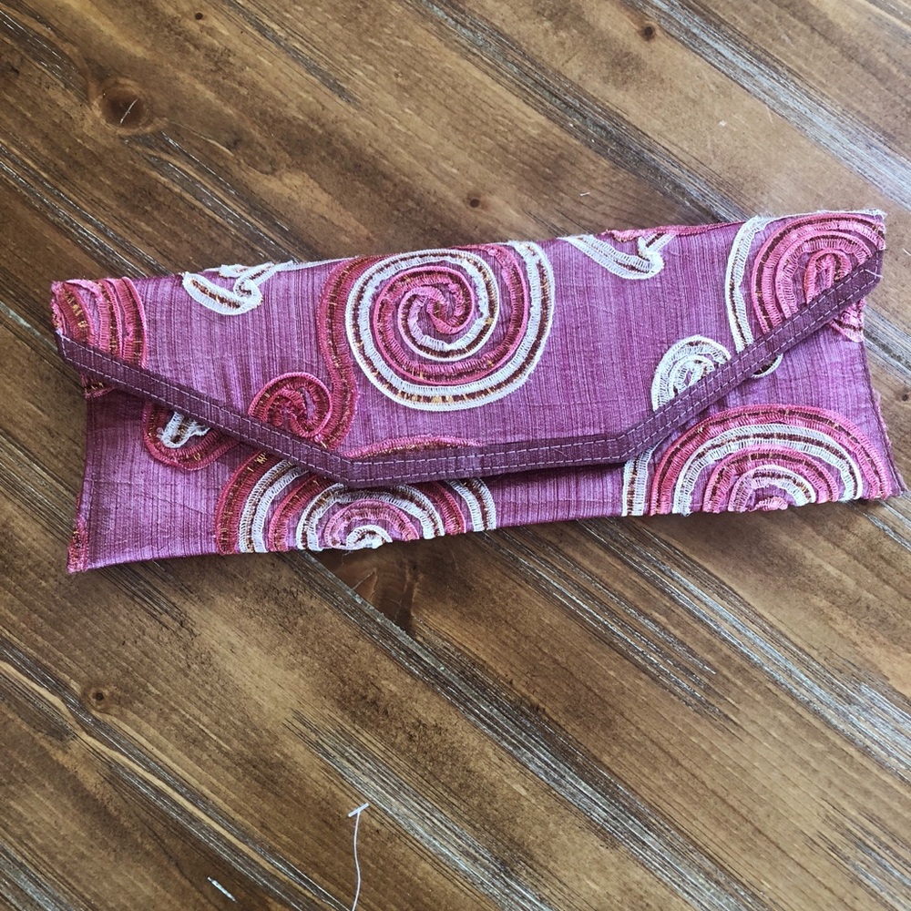 Euc boutique clutch